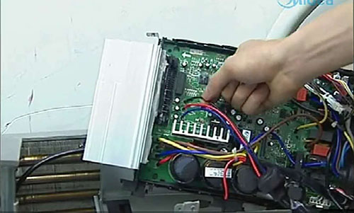 进贤美的空调电话是多少