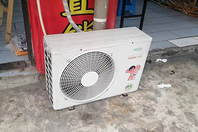 进贤空调突然不制冷只吹自然风怎么办？